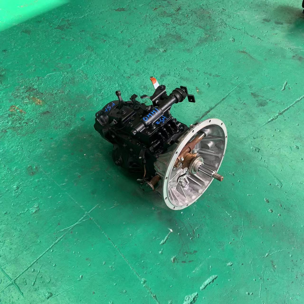 6HH1 Used Gearbox For Isuzu 5 Speed 4x2 2.0L Displacement