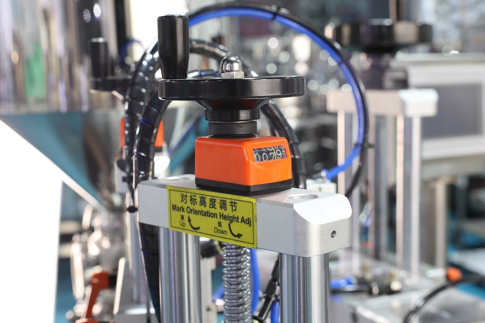 Automatic Daily Chemical Tube Fill Seal Equipment Cosmetic Filling Sealing Machine