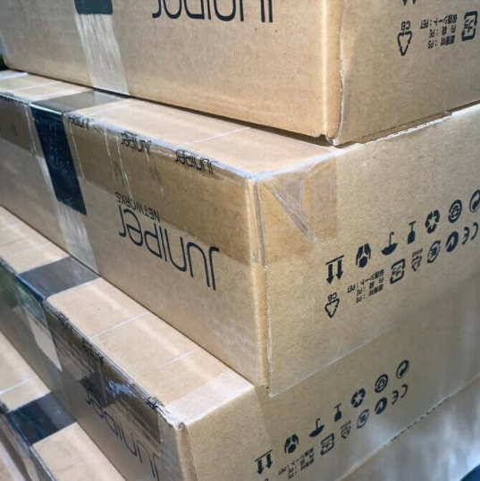 100Mbps 1000Mbps QFX5110-48S-AFO Managed Switch 48 Ports Communication Mode