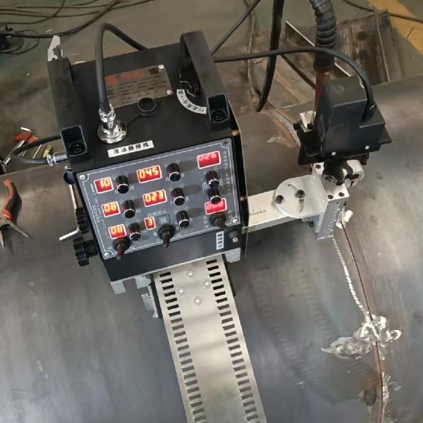 Straight and Flexible Track Tank Welding Machine with 1 Welding Speed 0-1650 mm