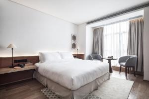 Quality Popular Modern Hotel Bedroom Furniture Apartment Bedroom Sets Luxury Design wholesale