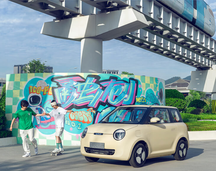 Changan 2023 3 Door 4 Seat Electric Car with Wheelbase of 1980mm and Hybrid Vehicle Fuel