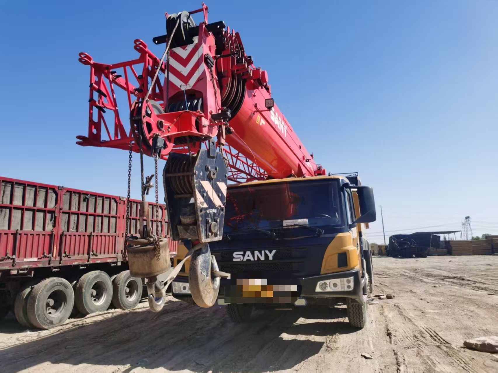 55 Tons Mobile Truck Crane with High Operating Efficiency and 46 Meters Max Working Height