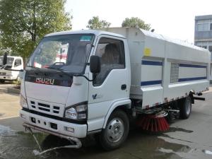Quality Isuzu Vacuum Road Sweeper Truck 4 Tons 4000 Liters With 5cbm Dust Bin wholesale