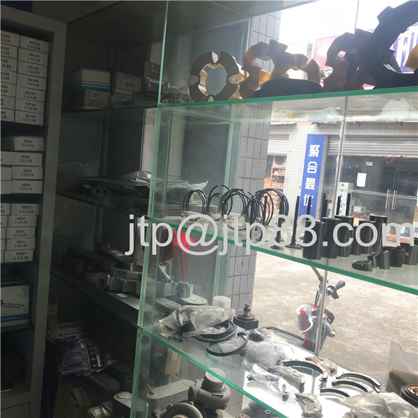 Original NISSAN Diesel Engine PD6 / PD6T Piston Ring Parts Axial Width 2.0 + 2.0 + 4.0mm