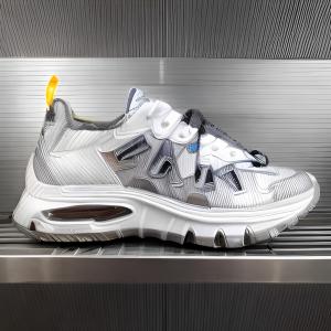 Quality Fashion Style Custom Made Sneakers Nonslip Breathable Cortex Outsole wholesale