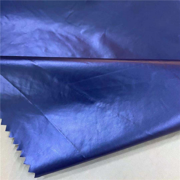 100% Nylon Gold Foiled Winter Breaker Fabric 40D*40D 75gsm 150cm Waterproof