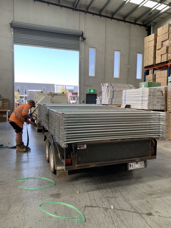 Six Bars Heavy Duty Metal Oval Rail Cow Fence Panels for Au Market