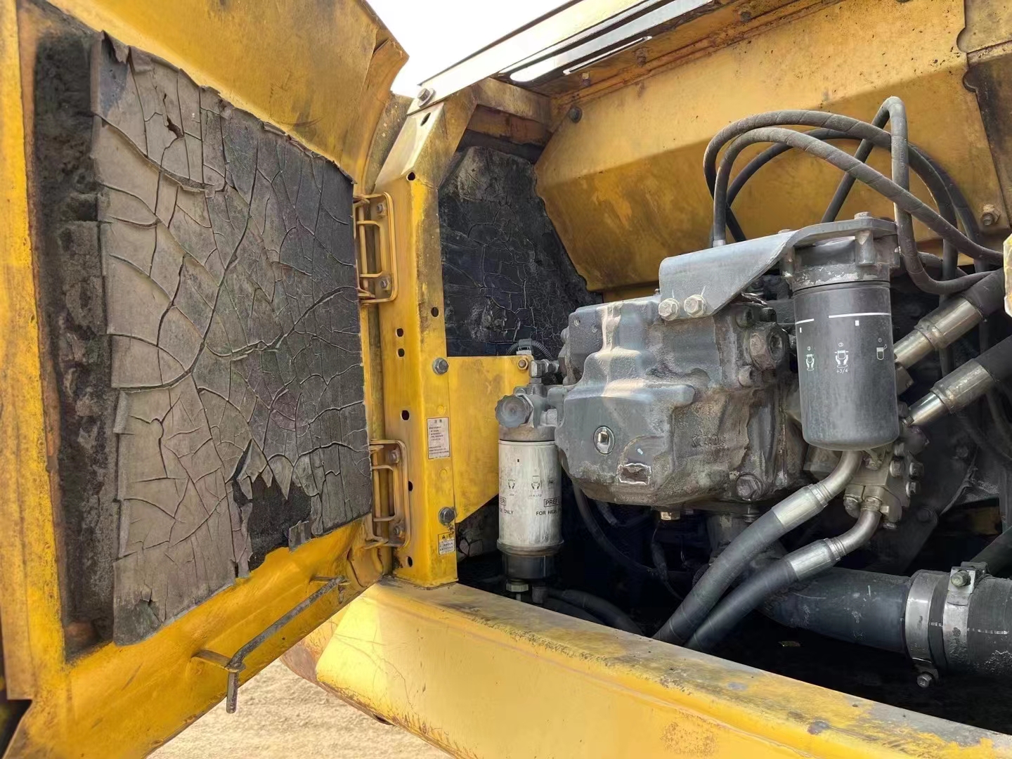 Max Digging Radius 9940mm Komatsu 240 Secondhand Excavator 123kw Power