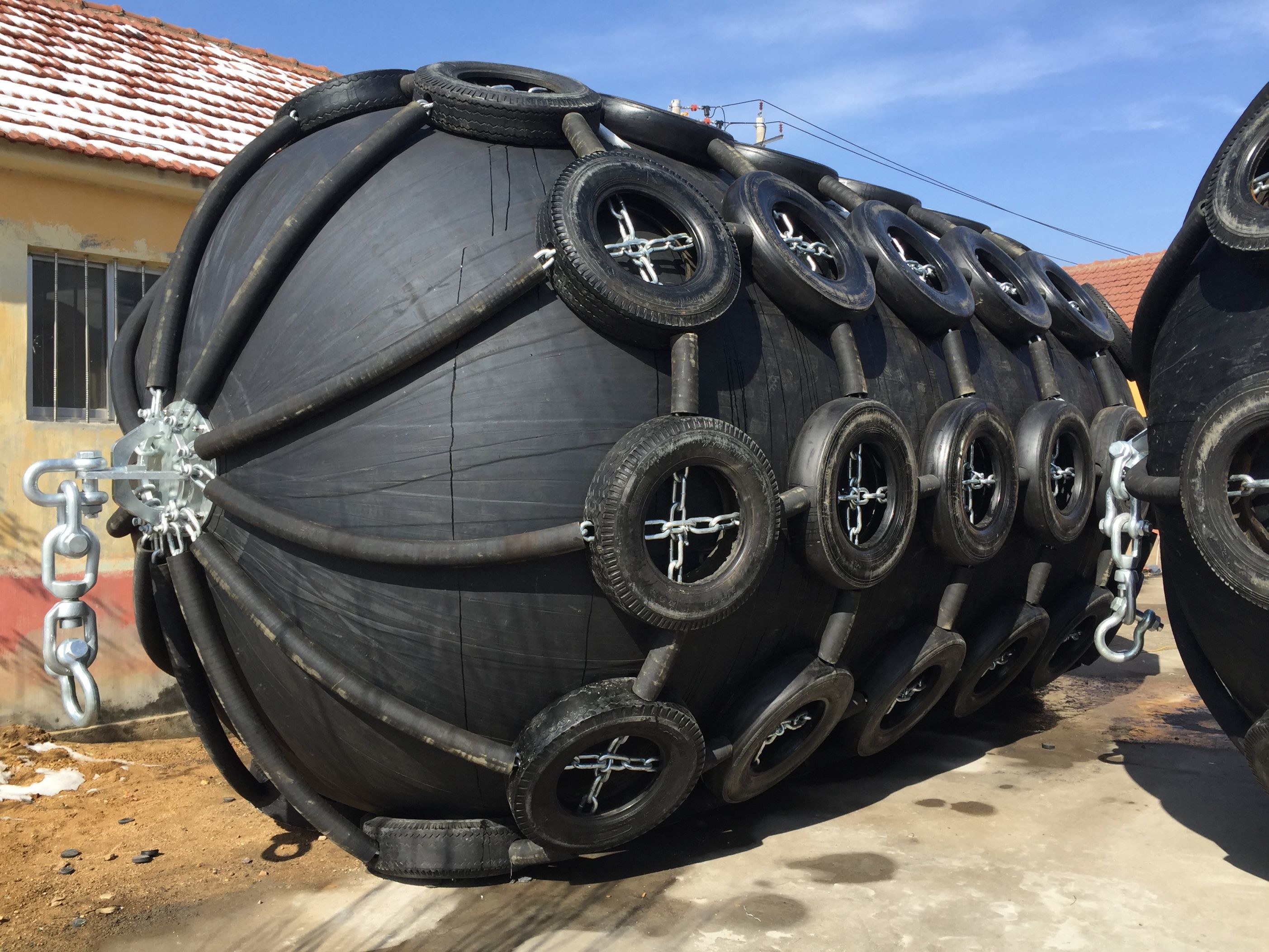 50kpa 80kpa Yokohama Dock Rubber Fender Floating Pneumatic Ribbed Fender