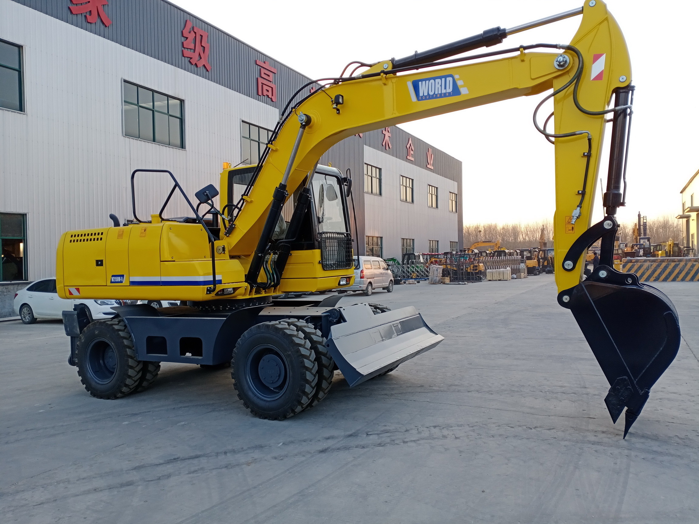 YUCHAI/YC4D125 Engine Wheeled Mini Digger With 4750MM Max. Digging Depth