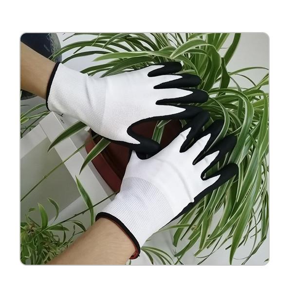 Anti Abrasion Nitrile Foam Oilproof Hand Safety Gloves For Gardening And Wood