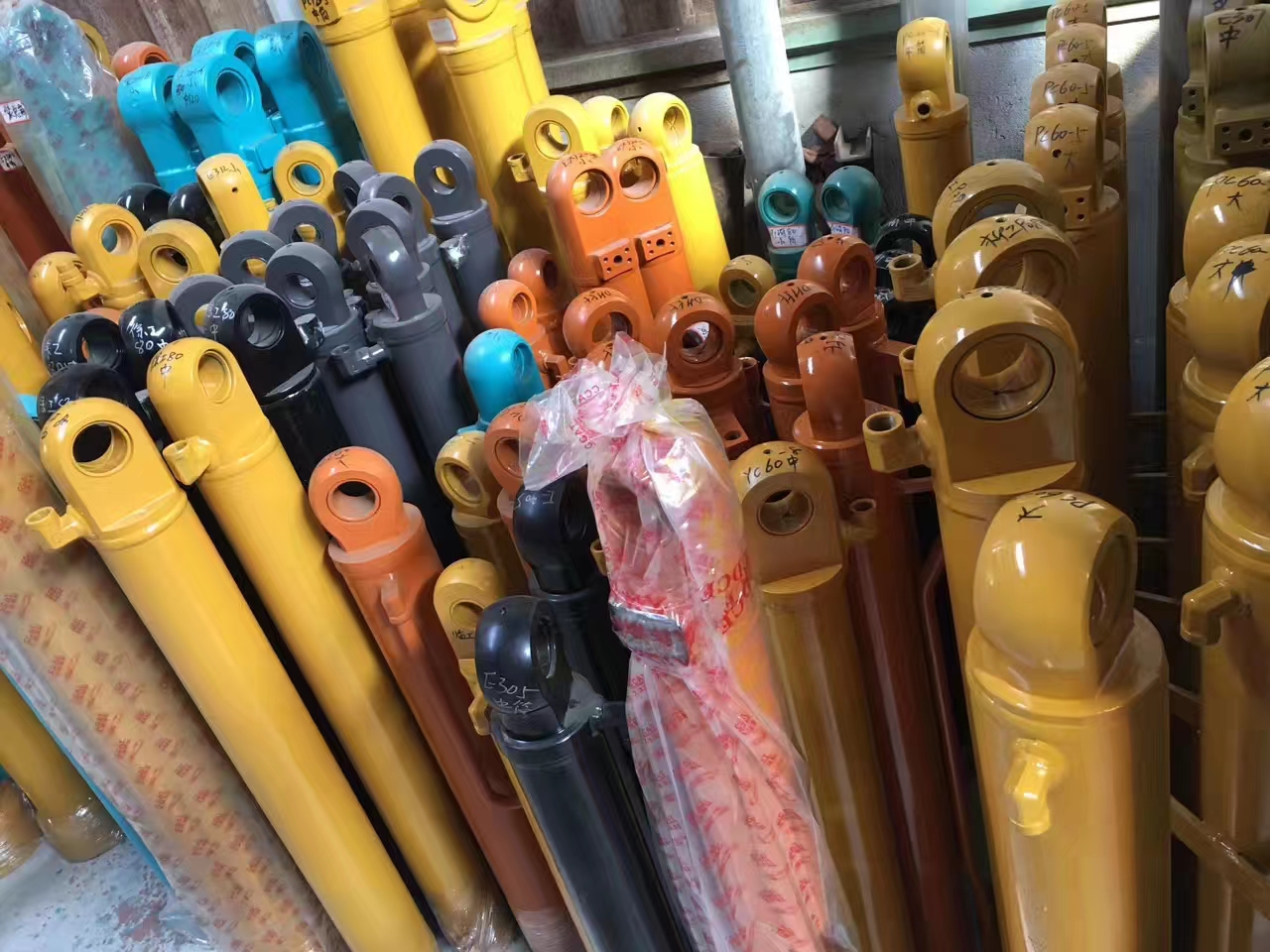 40 Tons Lifting Bulldozer Excavator Boom Arm and Bucket with Mini Excavator Cylinders