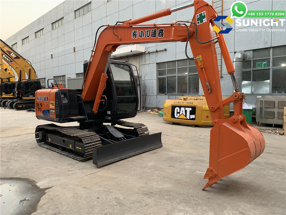 First Class Japan Used Excavator Hitachi ZX70 7 Ton Hitachi Excavator
