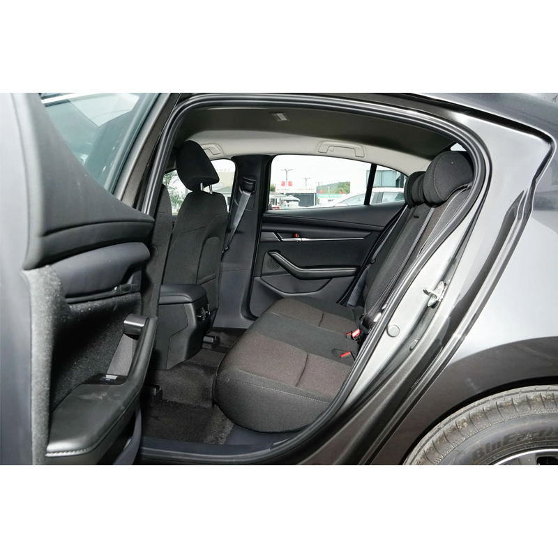 Changan Mazda 3 Compact Car R16 Manual Transmission Fuel Vehicle Enclave for Customer Requirements