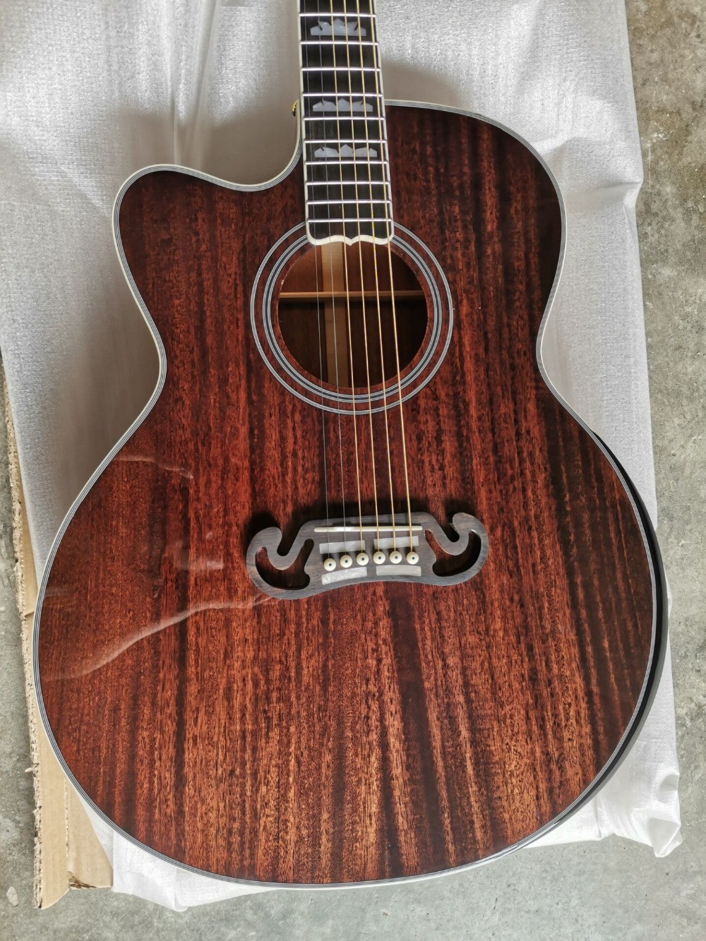 Solid mahogany wood left handed grand cutaway acoustic guitar jumbo size mahogany wood acoustic electric guitar