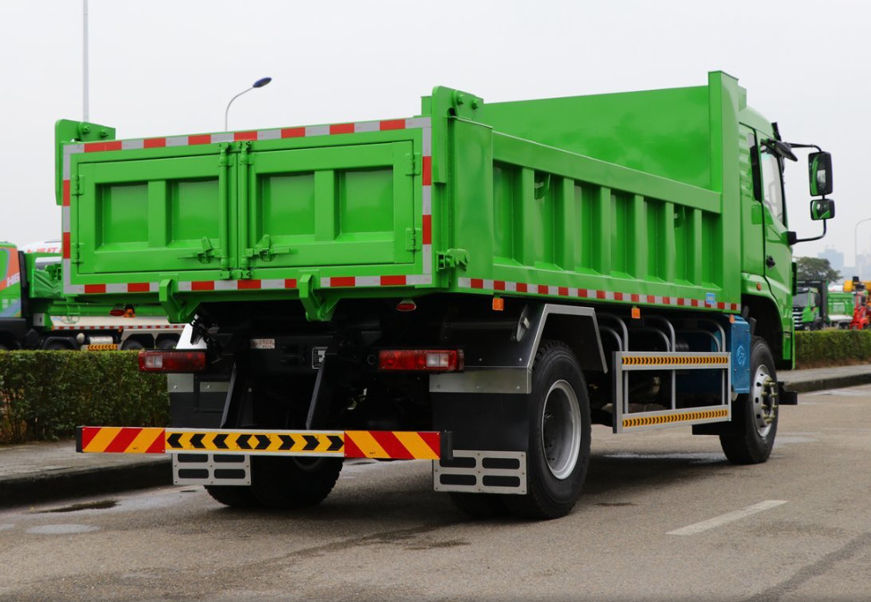 SAIC Hongyan Jiebao 180HP 240HP 4X2 Standard Version 4.2M 5.8M Dump Truck