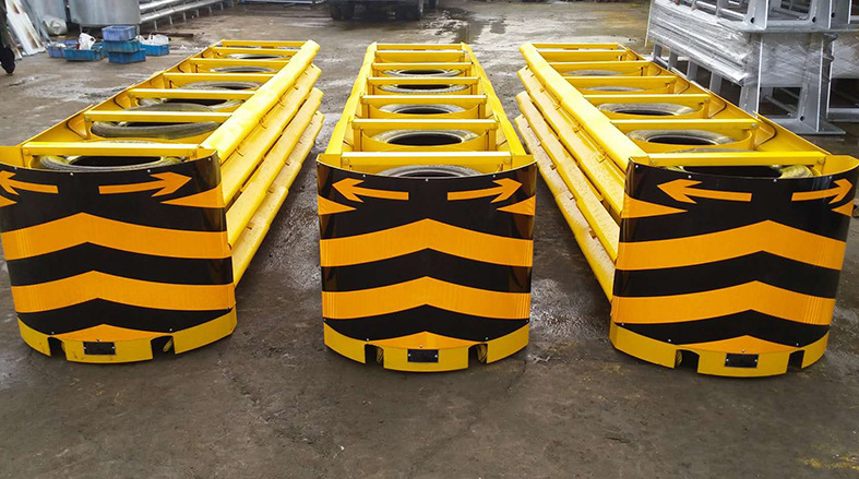 Roadway Safety Barrier Galvanized And Powder Coated Guardrails For Highways
