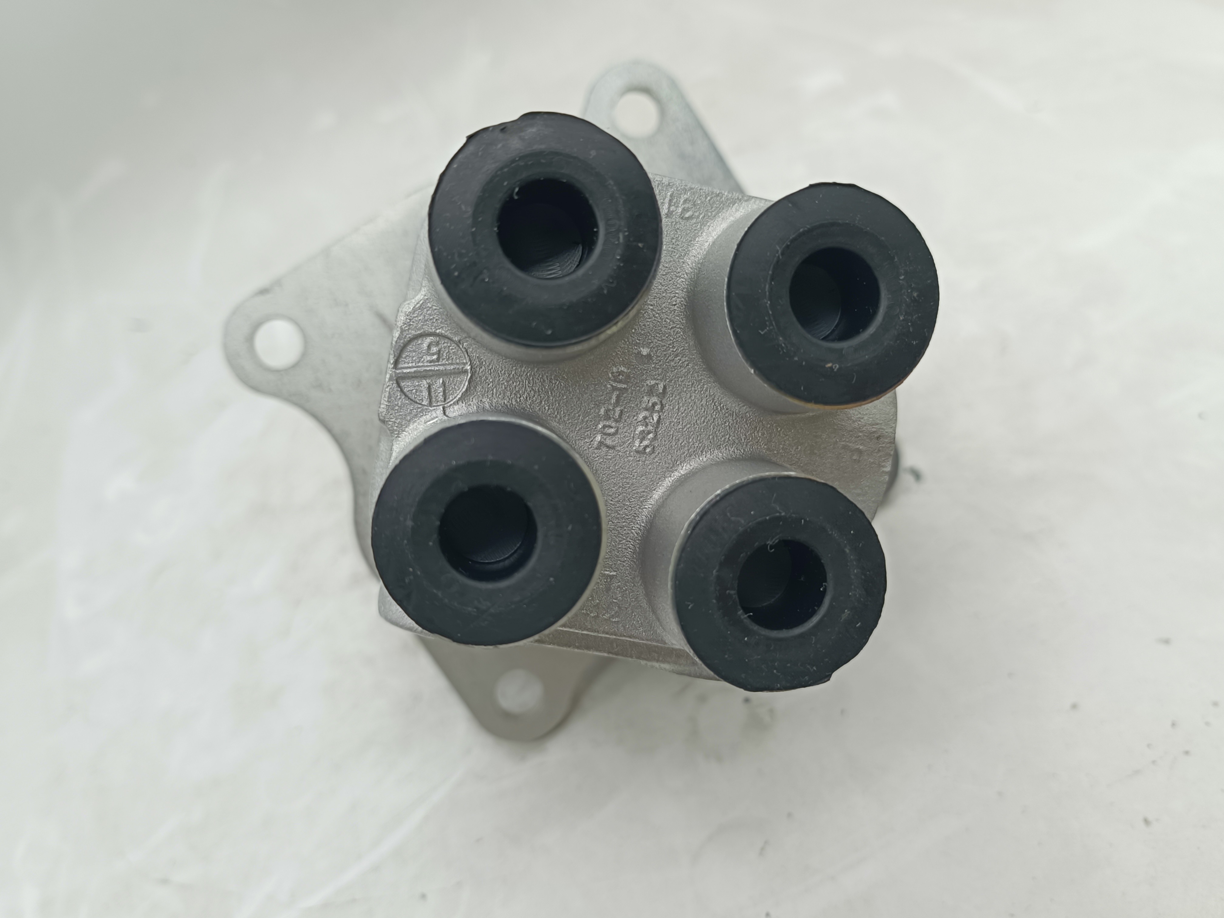 702-16-0165 Excavator Hydraulic Parts , PC200-5 PC200-6 Hydraulic Pilot Control Joystick