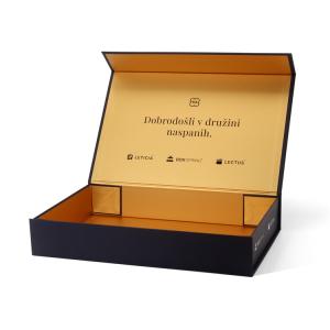 Quality Custom Rigid Magnetic Closure Luxury Foldable Black Gift Box Packaging wholesale