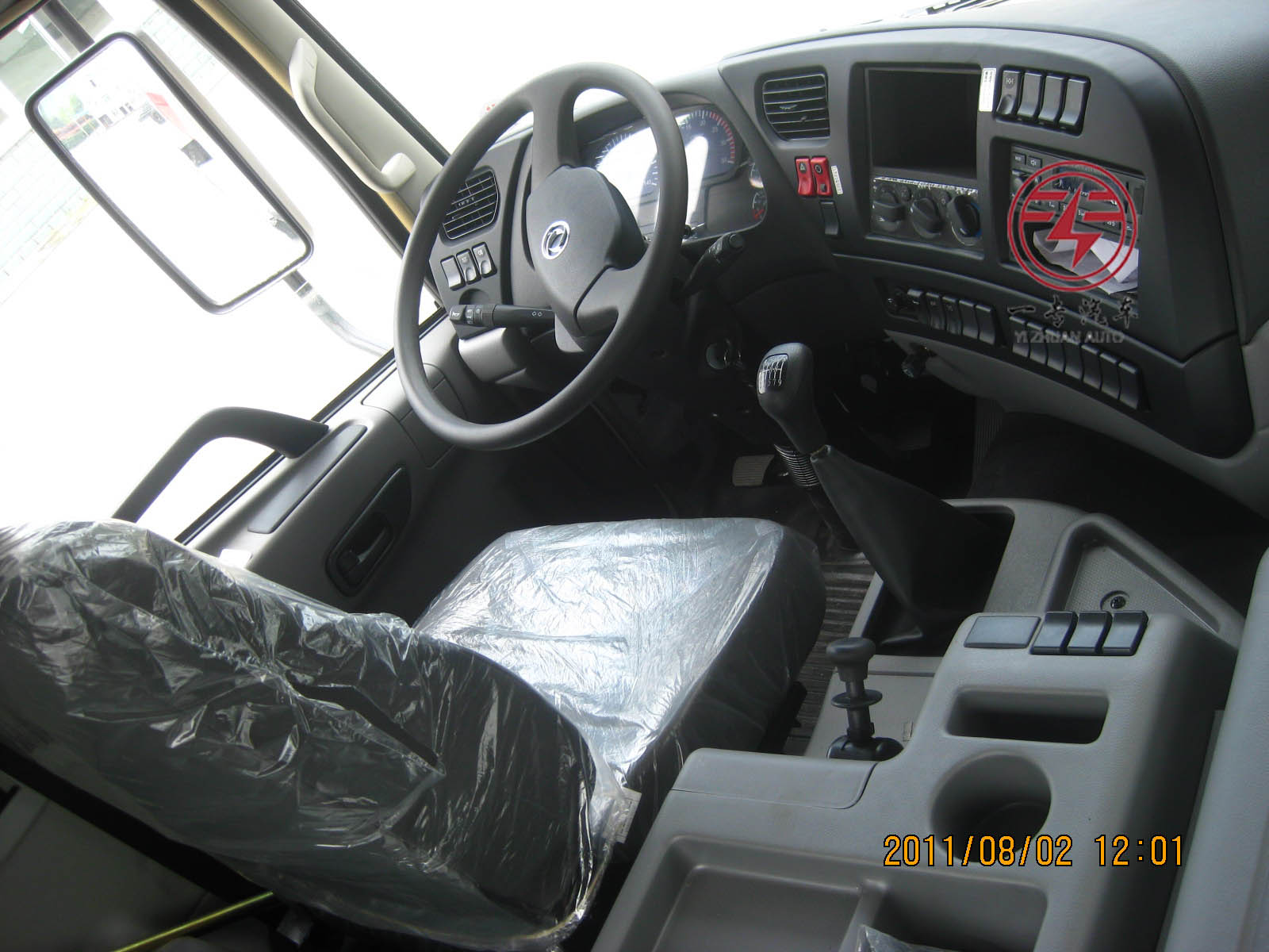 Sell 4x4 Soil Gravel Bulk Material Transport Muck Cargo Truck with 289 hp Horsepower