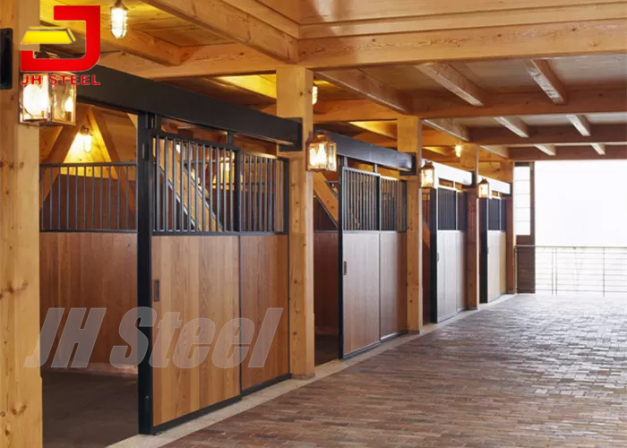 Customized Size Bamboo Panels Horse Stable Equipment With Sliding Door