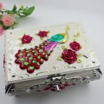 Shinny Gifts European Princess Metal Jewelry Box Medium Zinc Alloy Embossed Rose