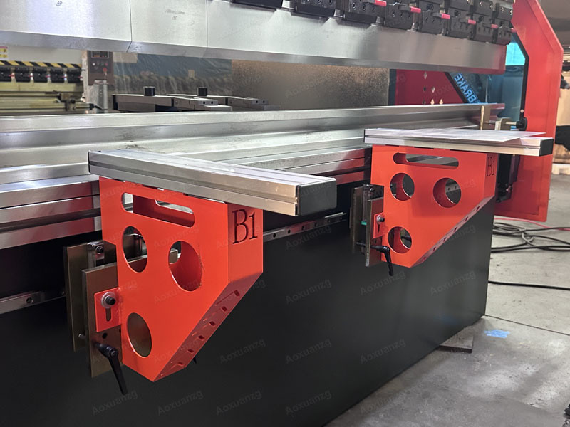 WE67K Delem DA58T 4+1 Axis CNC Metallugy Metal Progressing Bending Machine Hydraulic Press Brake