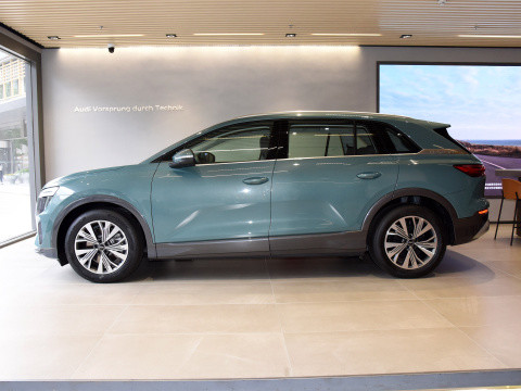 Electric Q5 E-Tron 4WD Audi Automobile EV Sportback Suv Car