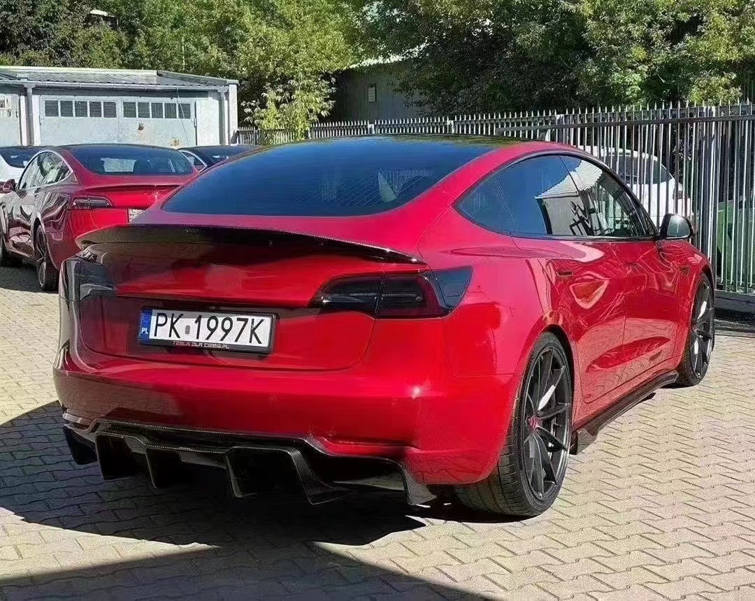 High Quality Carbon Fiber MODEL 3 Carbon Fiber Body Kit for MODEL 3 Front Shovel Rear Diffuser Spoiler Side Skirt