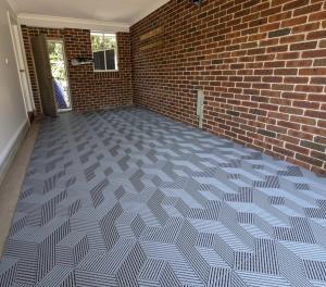 Quality OEM Racedeck Garage Tiles Epoxy Industrial Interlocking Floor Tiles wholesale