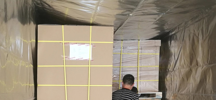 4mm Thickness Insulated Pallet Cover Tear Resistance For Protecting Goods