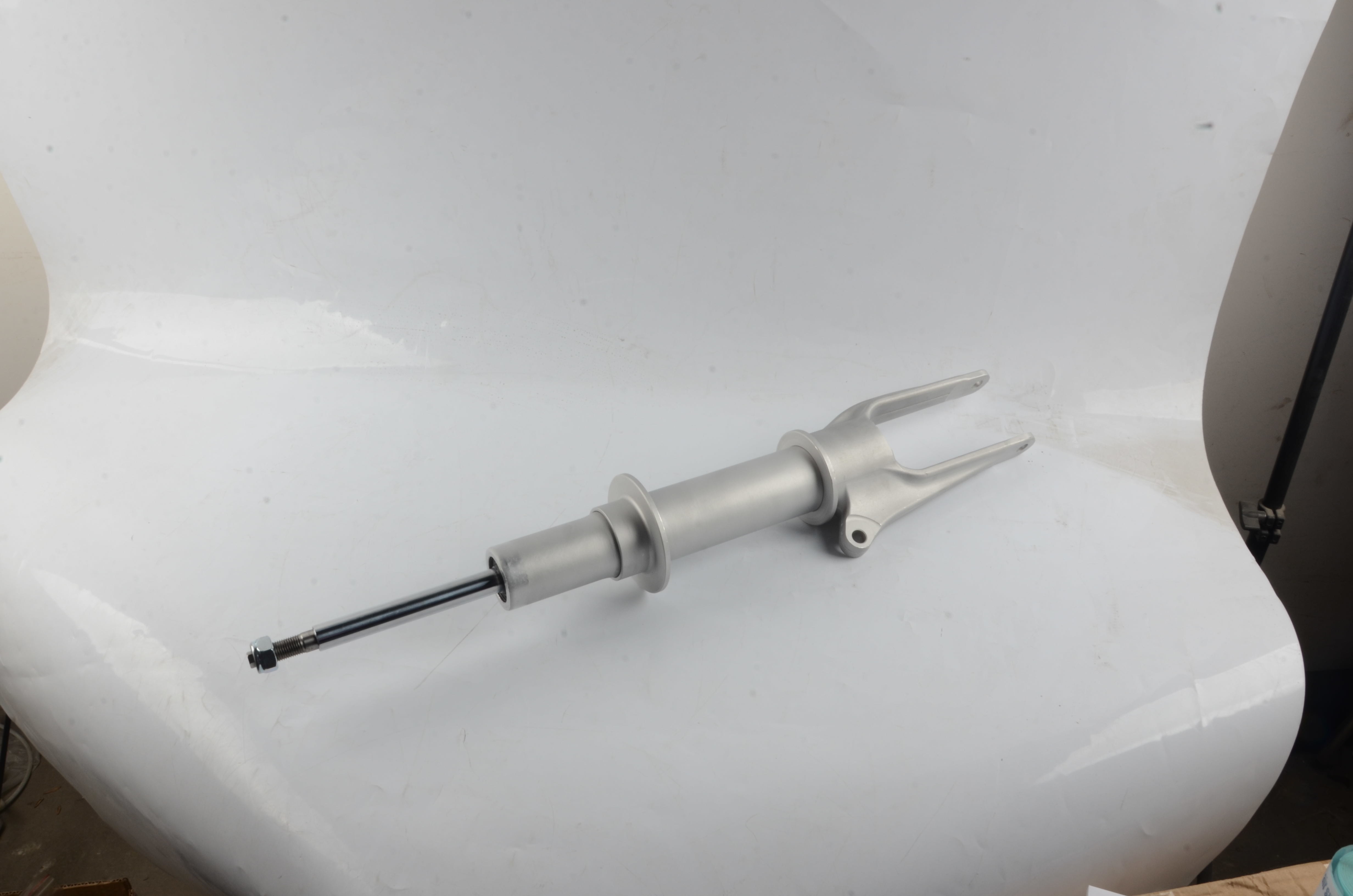 97034304105 97034304505 Front Shock Absorber Strut Coil Spring Assembly Porsche Panamera 970
