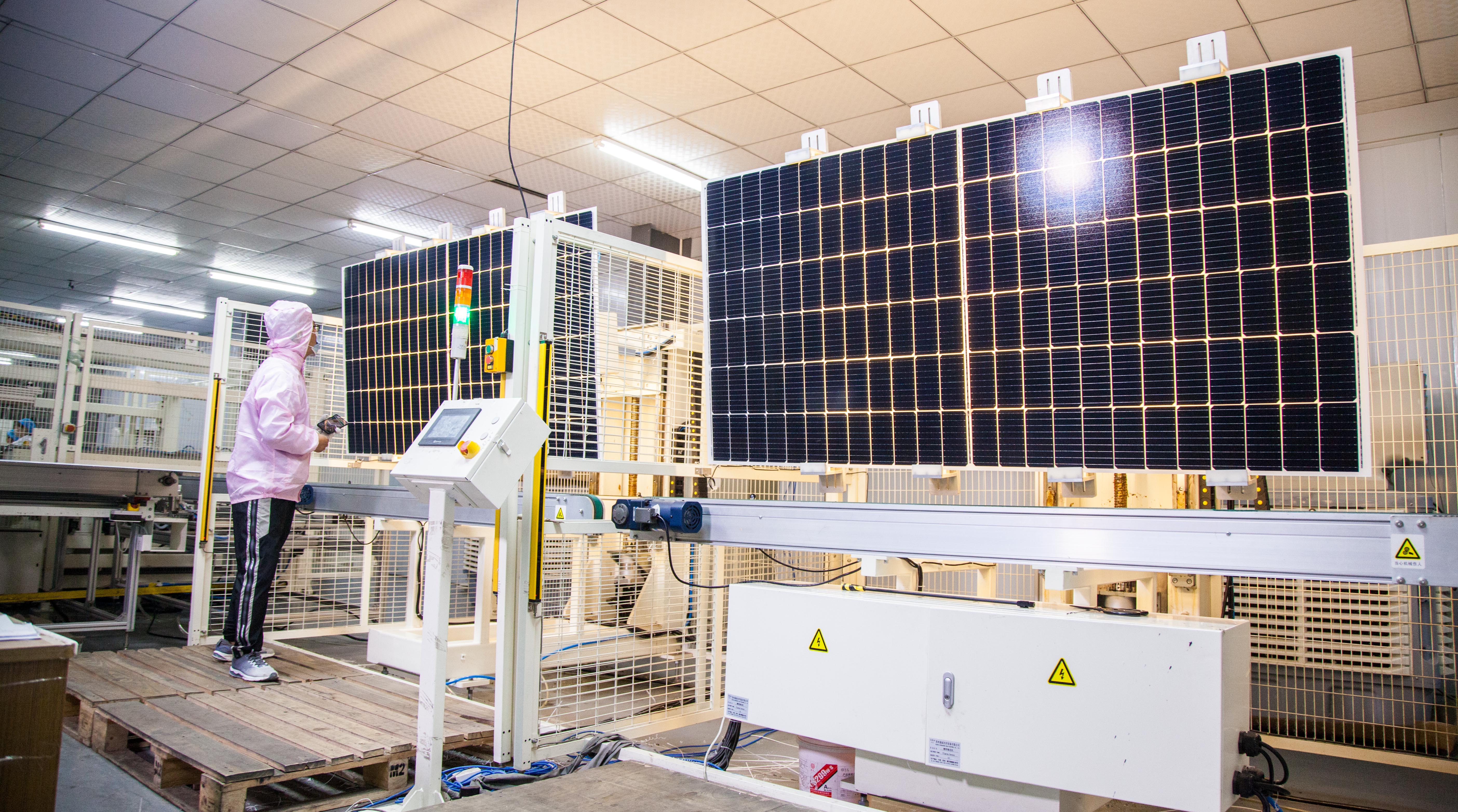 2172*1303*35mm Panel Dimensions 120 6*20 Cells N-type 610W 620W 630W Solar Panels