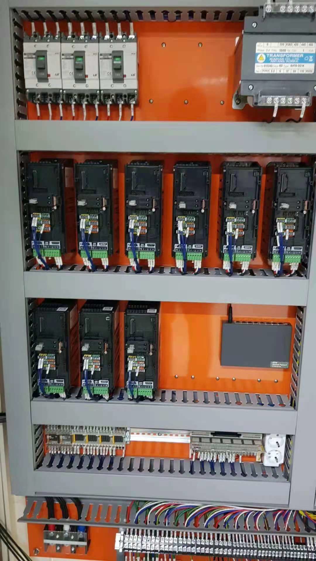 Inomax Low Harmonic Regenerative AC Drive 4Q VFD ACS880-07-0271A-7 ACS880-07-0370A-7