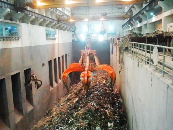 China's high quality and low price 45 ton garbage grab bridge double beam crane,