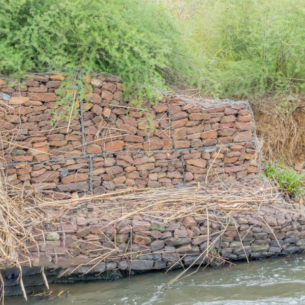 Woven Gabion Mattress Curved Riverbank Stabilization High Tensile Wire Flood