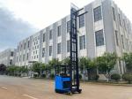 Electric Reach Truck Vehicle Move Forward Forklift Truck Carrying Capacity 2000