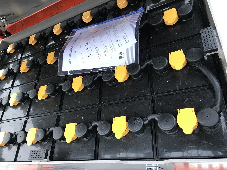 4 Wheet Electric Forklift 1.5t with 3 Stage Mast and 5m Lifting Height