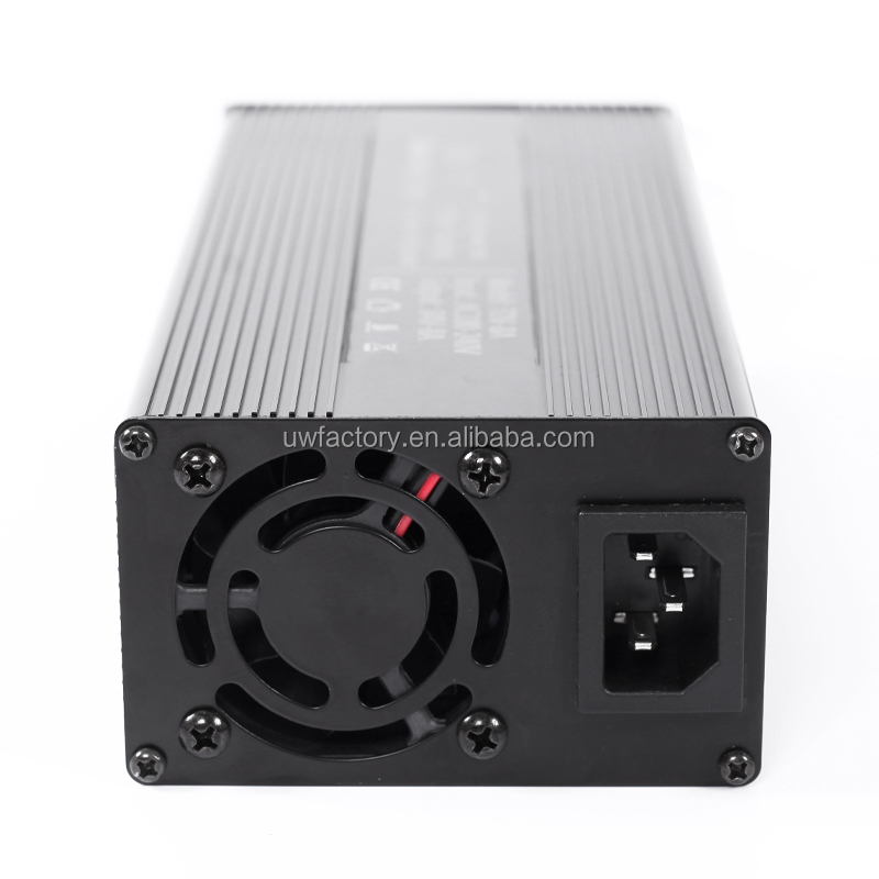 71.4V 15A 17S 62.9V 15a 20a Lithium Battery Charger With Charging Display OEM Orders Output 12V/1.5A