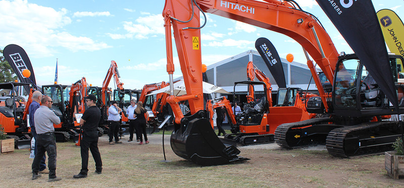 Used Crawler Excavator good condition CAT303C reasonable price for sale/second hand Japanese Excavator CAT303C