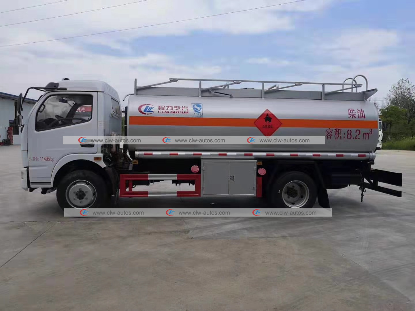 6000L Mobile Fuel Refueling Tanker Delivery Truck 6tons Oil Dispenser Truck