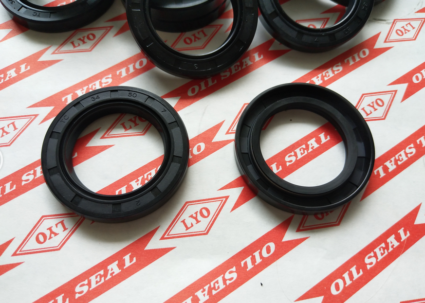TC framework oil seal,model 34*50*7,NBR material,color is generally biack and brown.