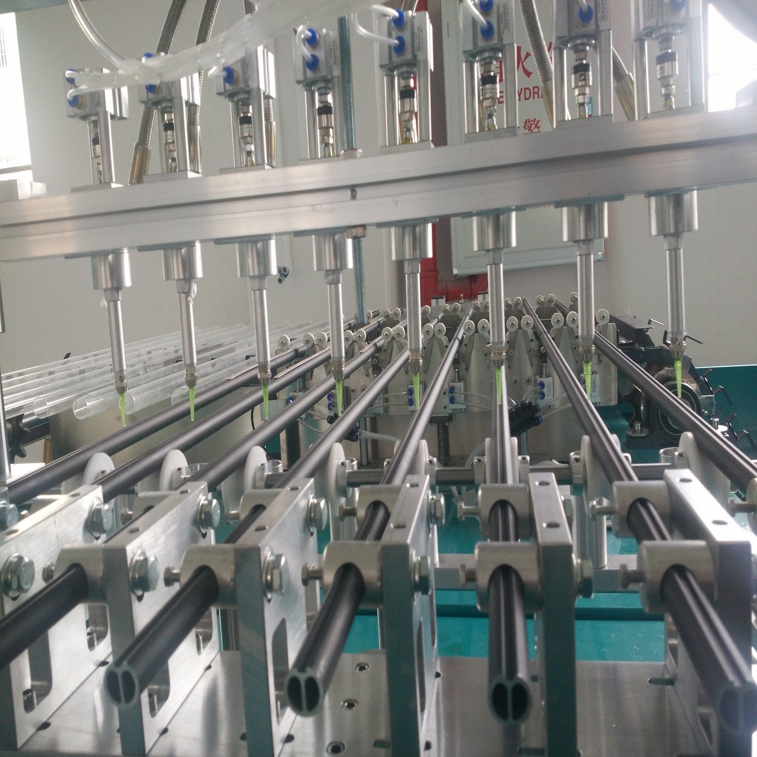 10 Heads Automatic Adhesive Dispensers 2000W Automated Adhesive Dispenser For T8 Glass Tube