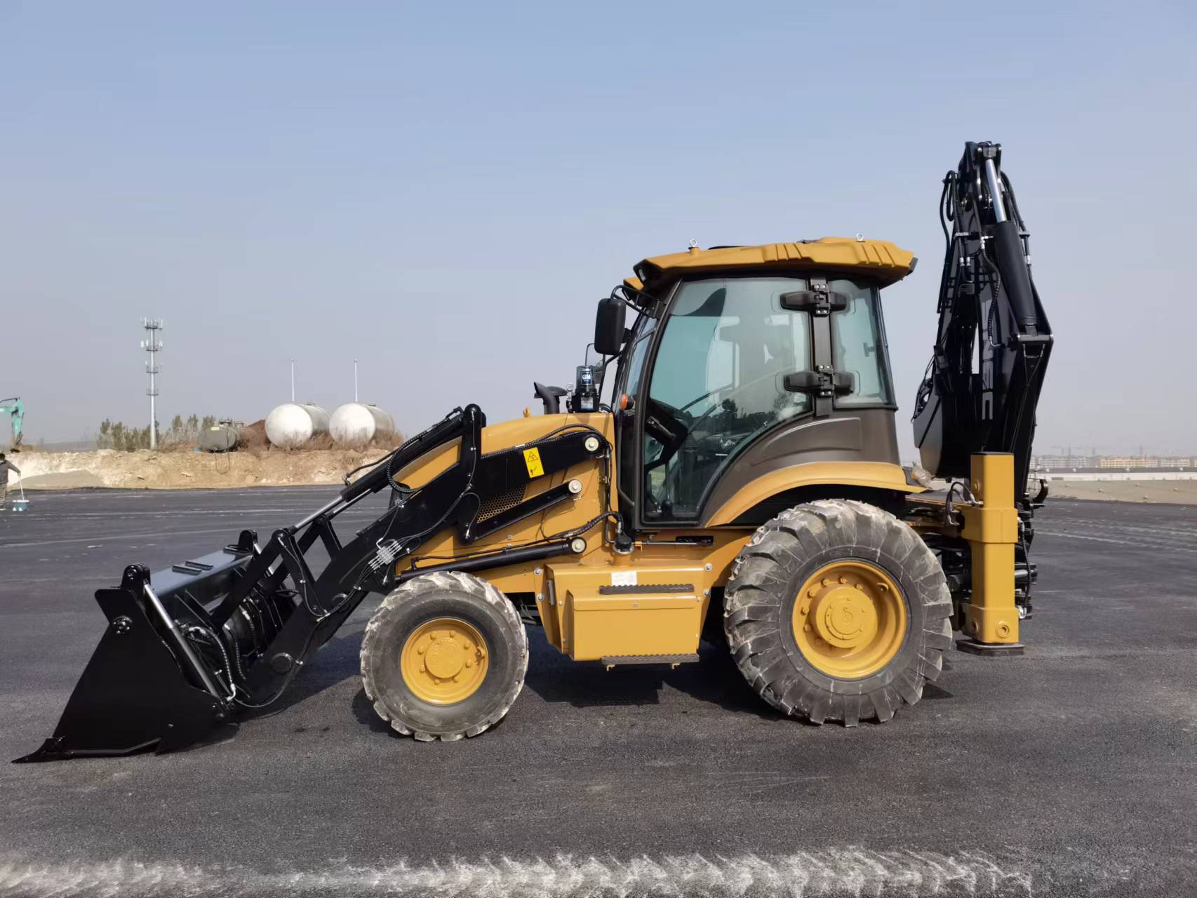 Control pilot 4x4 2.5 ton backhoe loader Mini-retroescavadeira for Energy Mining needs