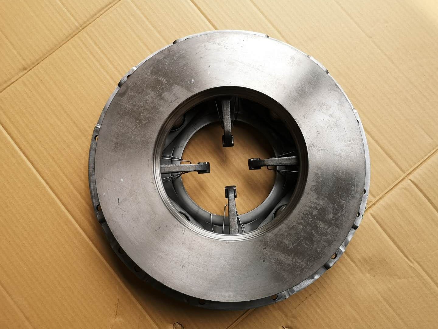 430mm C - Series ISUZU Clutch Plate 1312203212 For 10PE1 6WF1 Heavy Duty Metal Color