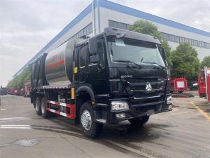 Quality 25000kg Sinotruck Howo Synchronous Chip Sealer Truck For Asphalt And Gravel Chips Spray wholesale