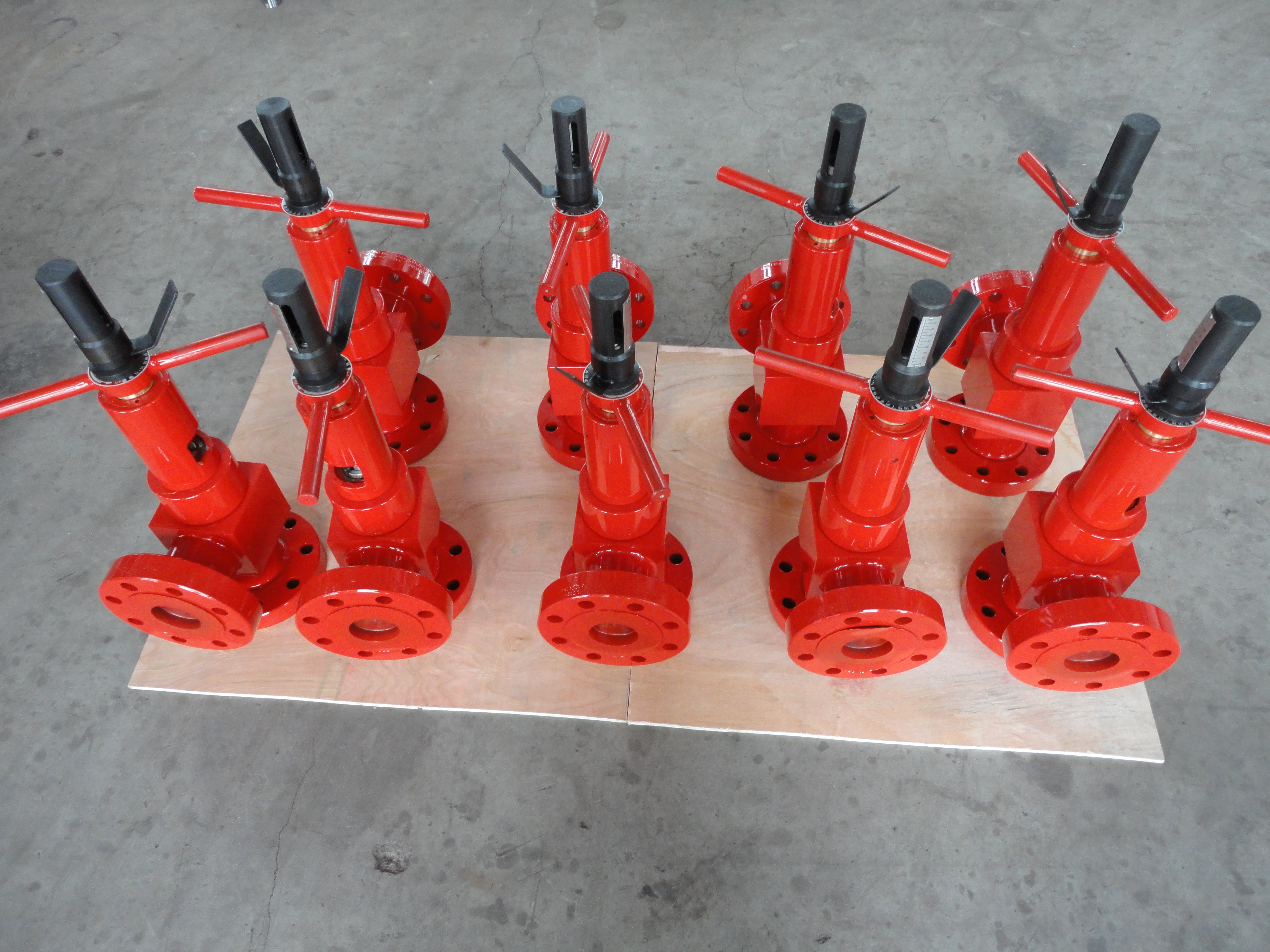 Alloy Steel Adjustable Choke Valve API 6A Oil Wellhead Equipment 2 9 / 16" - 3K