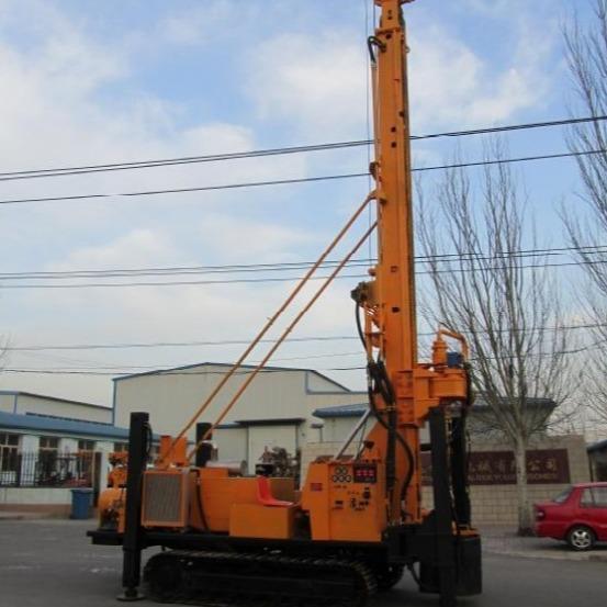 Cheap 700m Hydraulic Crawler Drilling Rig , Water Well Drilling Machine With Track Chassis for sale
