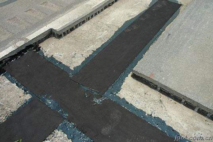 Butyl Silver Pavement Anti-cracking Stickers Seam Tape for Repairing Asphalt Road Cracking